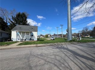 617 Florence St, Belpre, OH 45714