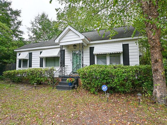 2nd image of 131 Hendrix St
