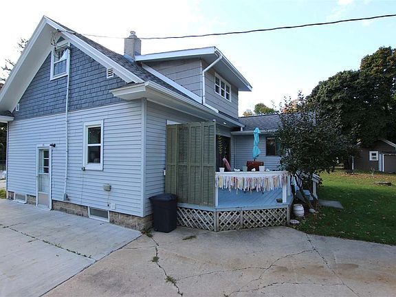 3rd image of 503 Petoskey Ave