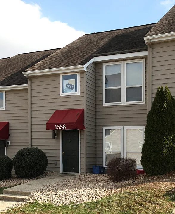 1558 Devon Ln