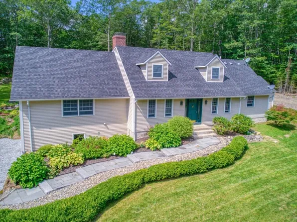 31 Sherman Cove Road, Boothbay, ME 04537