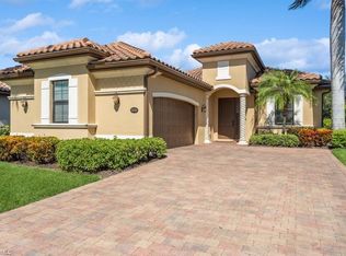 3050 Aviamar Cir, Naples, FL 34114
