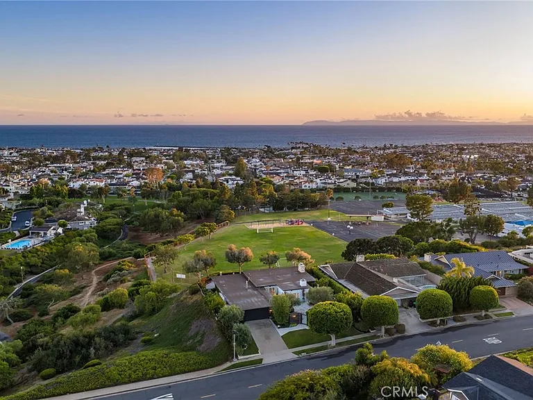 3007 Harbor View Dr — Photo 8