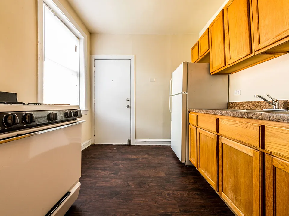 212 E 69th