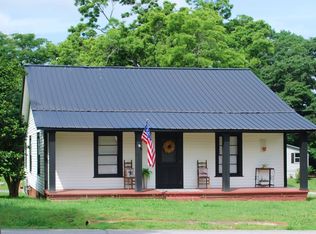 99 Hickory St, Commerce, GA 30529