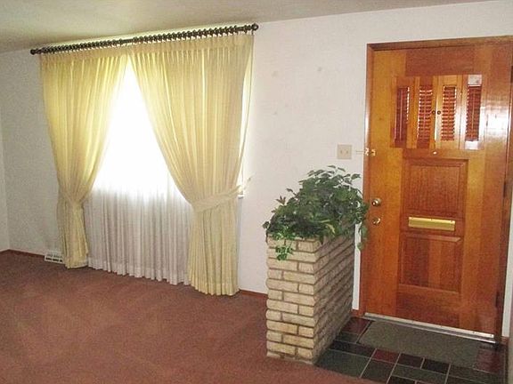 5th image of 608 Debaldo Dr