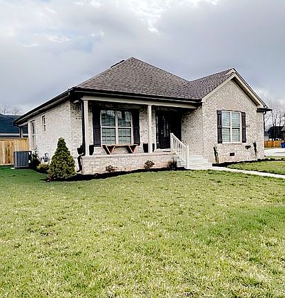 3rd image of 4039 Cadillac Ave