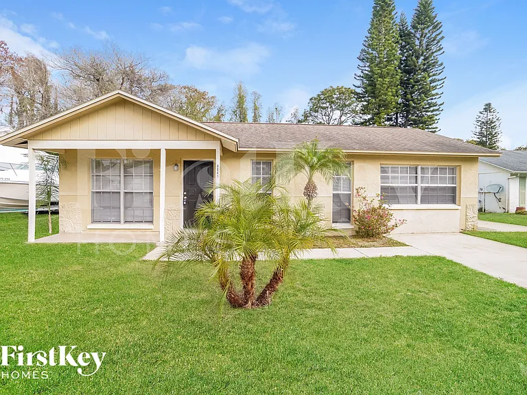 6841 Willits Ave — Photo 1