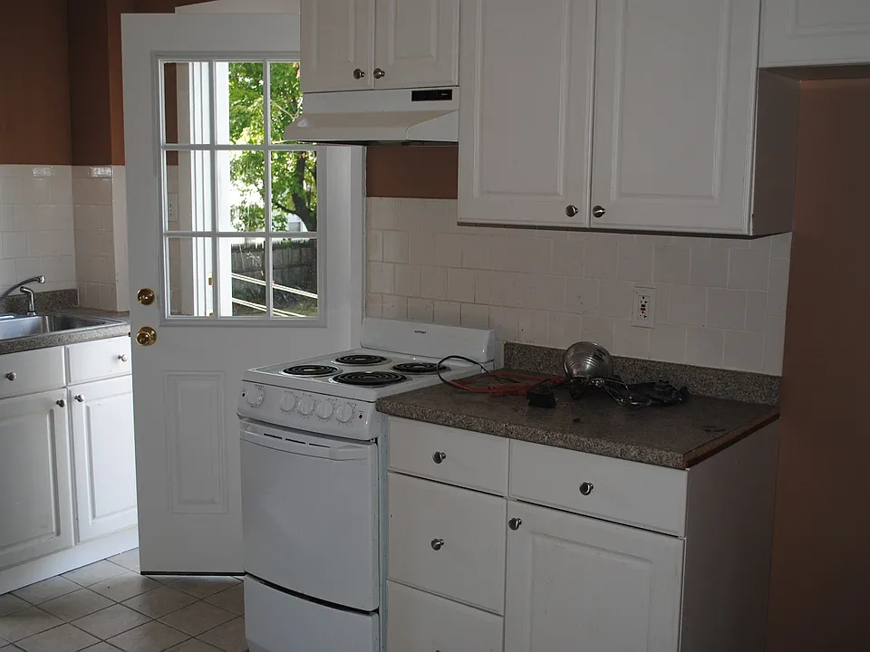 31 Walnut St #2