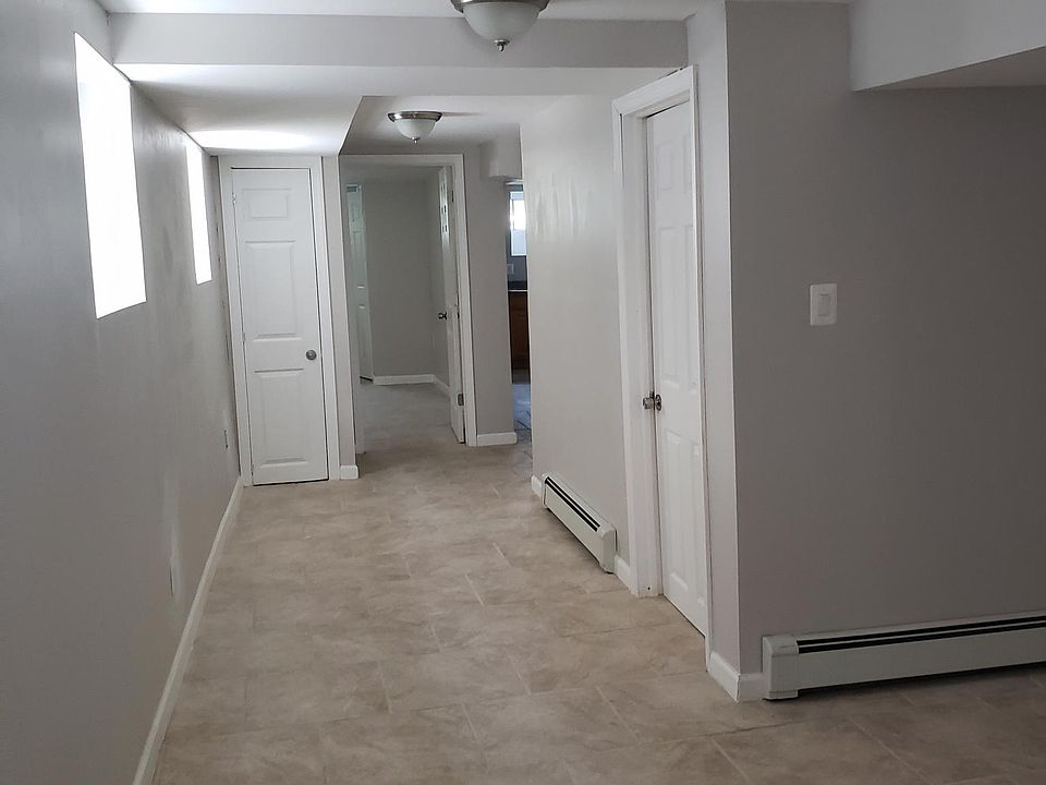 1st image of 336 N 6th St Bsmt 3