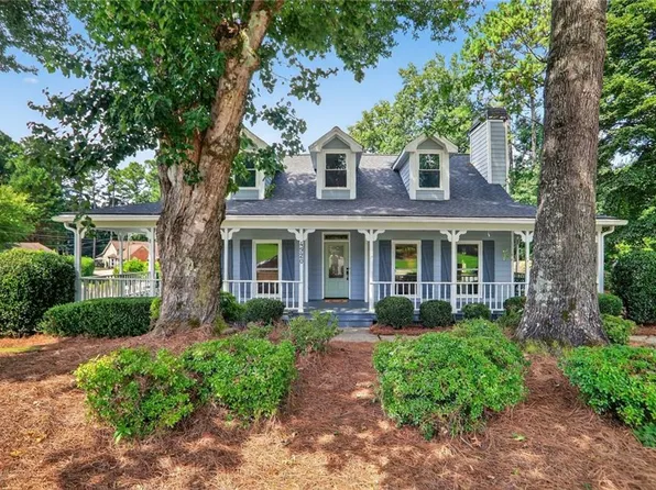 4920 Puritan Dr, Sugar Hill, GA 30518