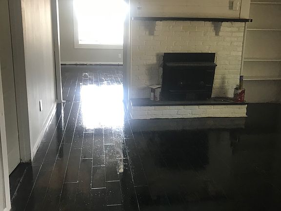 2nd image of 280 Russell Cave Rd