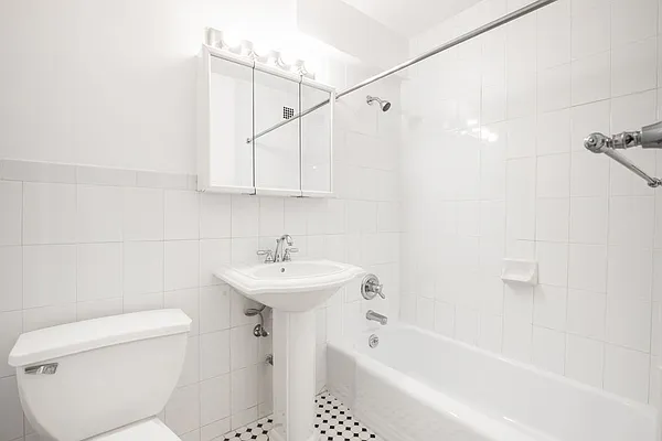 Rented by Stonehenge NYC LLC | media 15