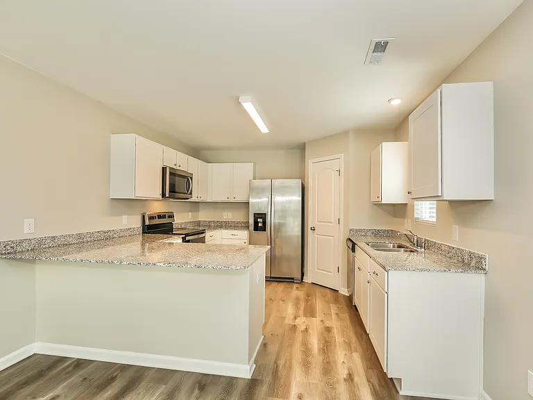 2407 Heritage View Ln — Photo 8