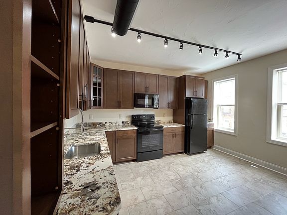 2nd image of 100 S 22nd St #7