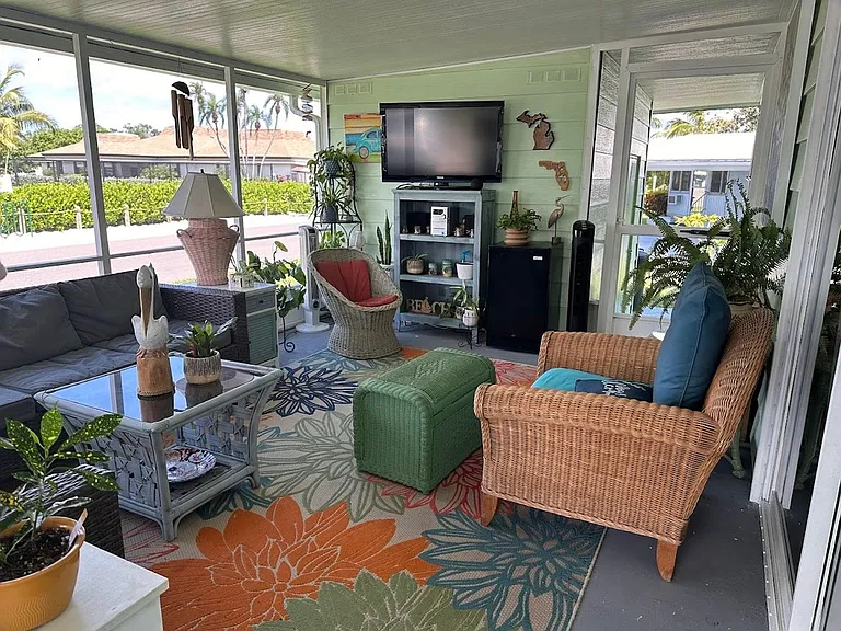 5700 Bayshore Rd #205 — Photo 37
