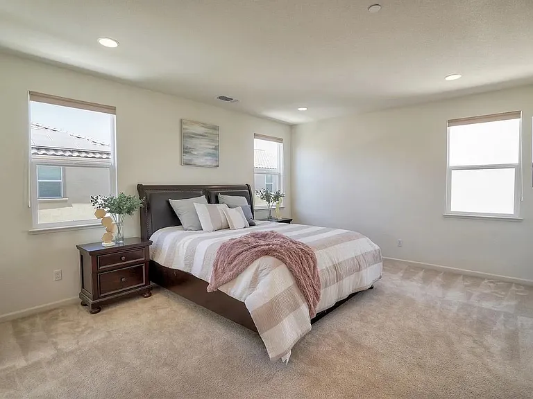 113 Caspian Way — Photo 17