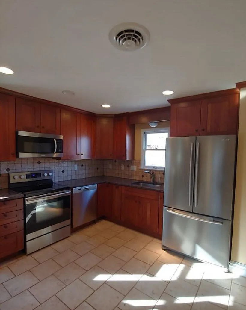1 bed, 738 sqft, $2,300 — Photo 2