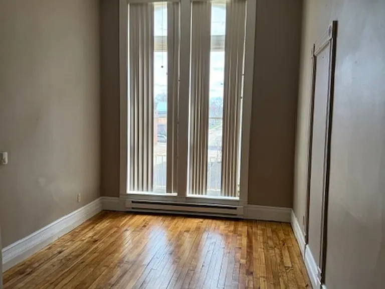 67 N Main St — Photo 31