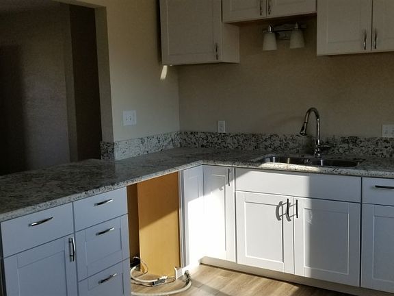5th image of 8809 Carolyn Ave