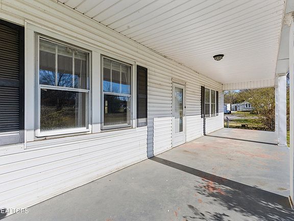 5th image of 3229 Old Knoxville Hwy