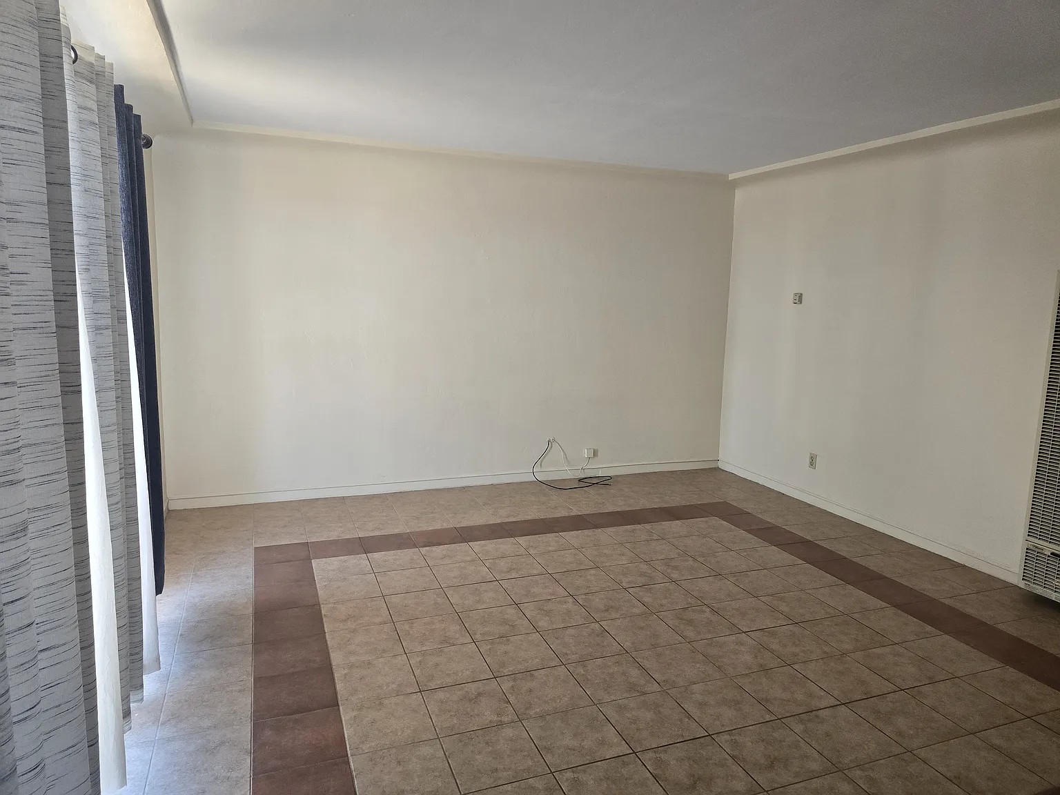 2 bed, 800 sqft, $895 — Photo 2