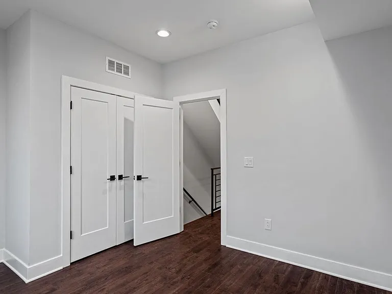 1410 N Marston St — Photo 7
