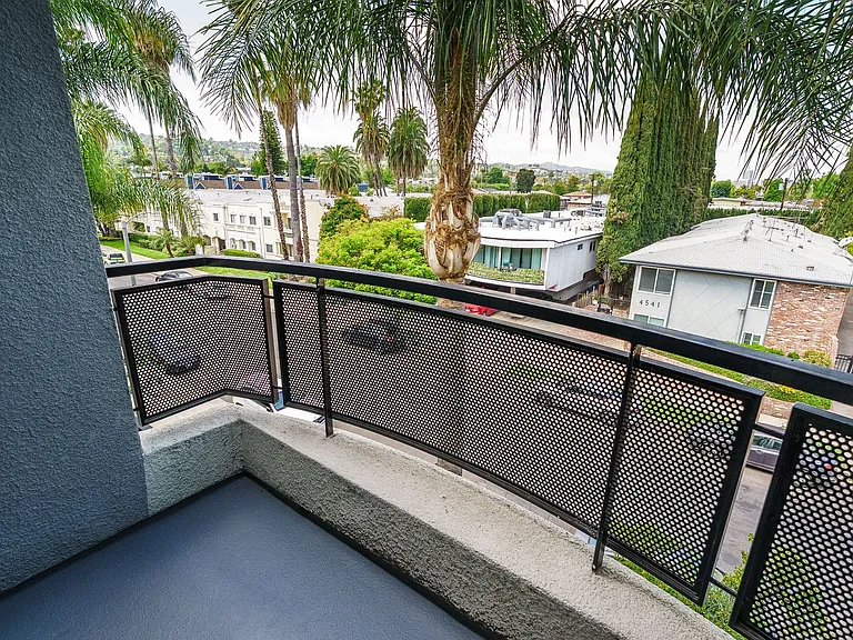 14056 Valleyheart Dr. — Photo 81