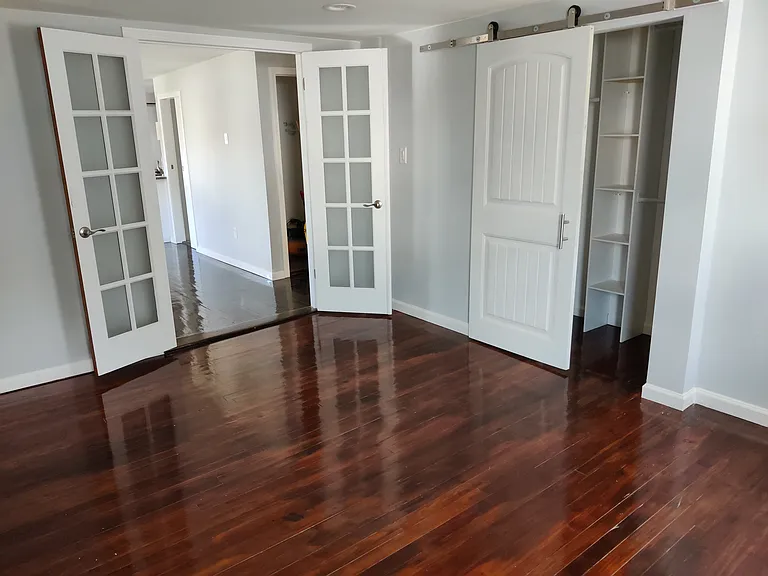213 Robert St #215 — Photo 13