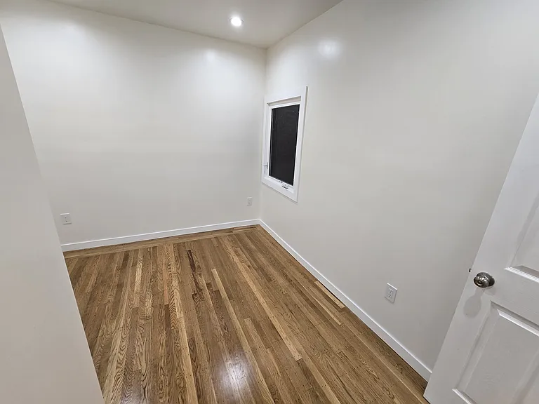 343 Justin Dr — Photo 4