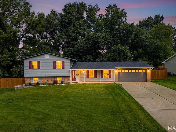 2nd image of 9 Linda Ln