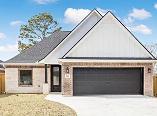 136 Atlanta Ave, Nederland, TX 77627