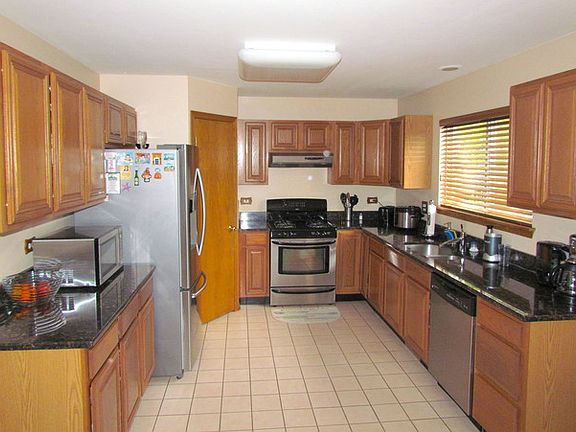 4th image of 356 E Big Horn Dr