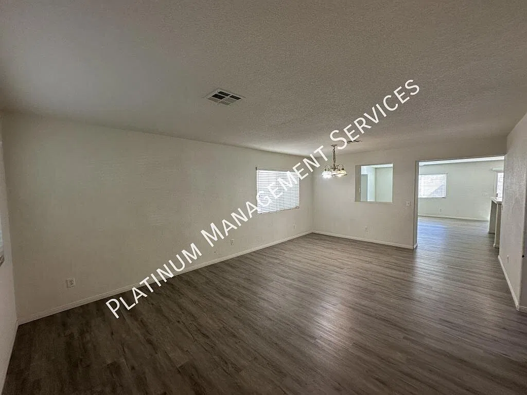 3630 Koufax Dr — Photo 3