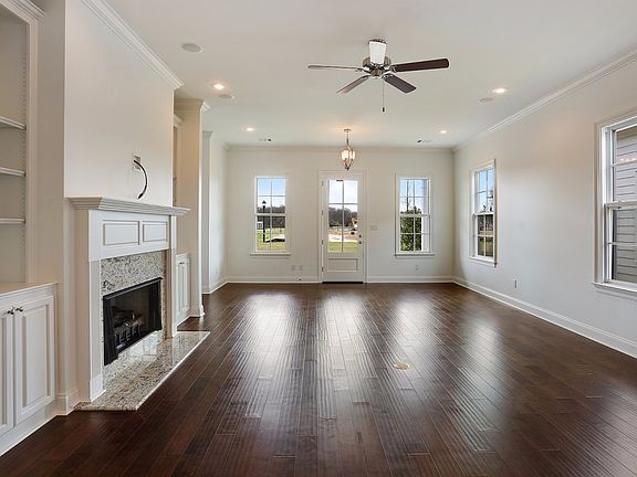 5th image of 1307 Americana Blvd