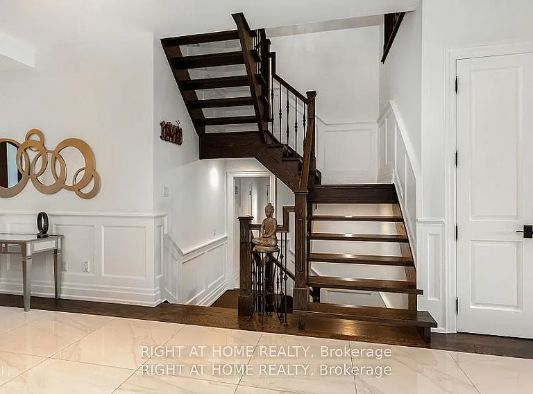 1220 Meredith Ave — Photo 18