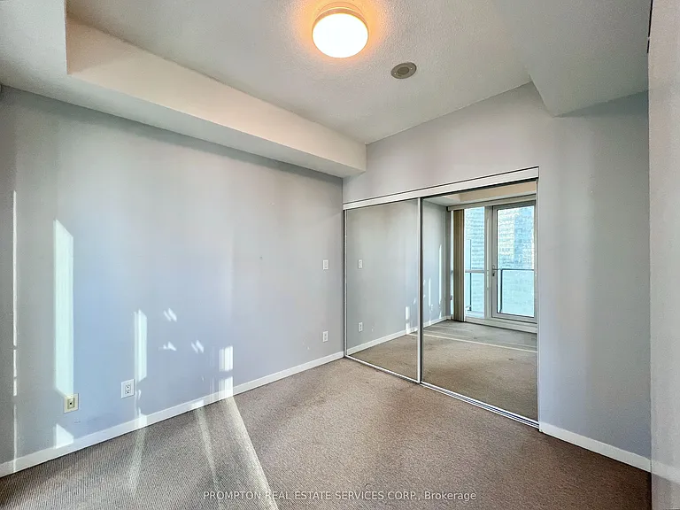 65 Bremner Blvd #1910 — Photo 10
