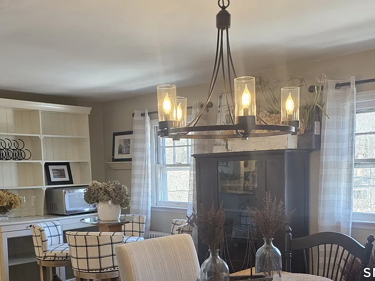84 E Main St — Photo 5