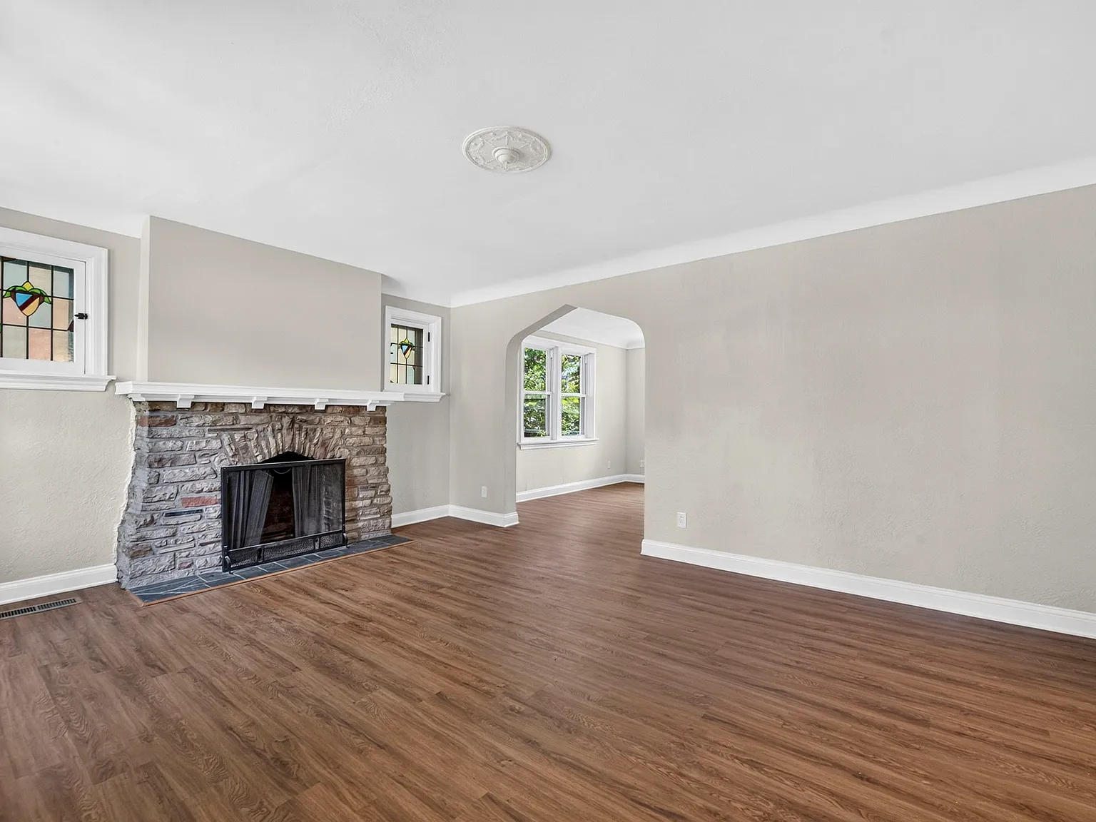 3 bed, 1871 sqft, $3,835 — Photo 2