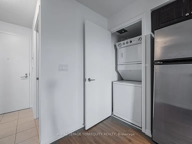 209 Fort York Blvd #658 — Photo 13