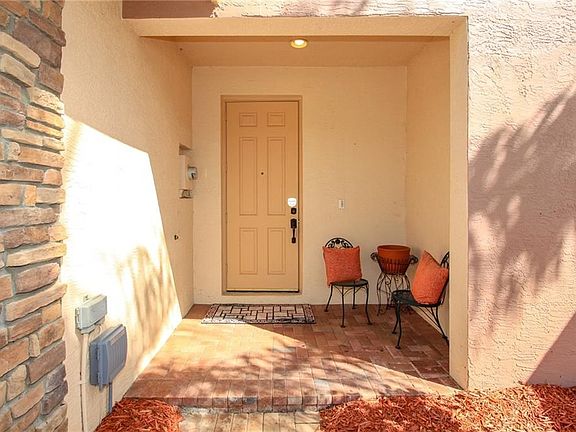 4th image of 5439 SE Moseley Dr