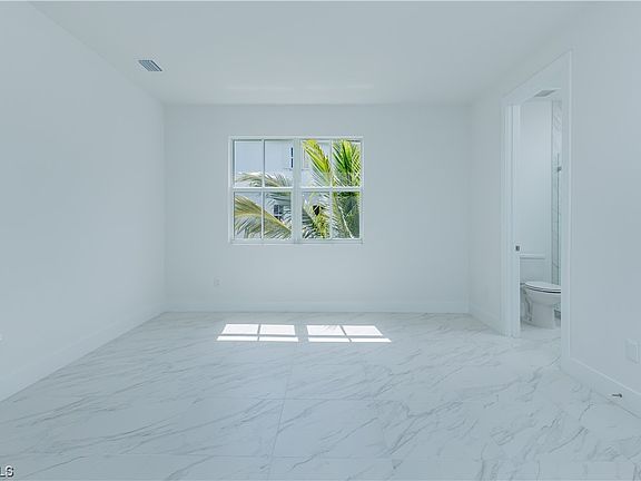 5th image of 5851 Shell Cove Dr #103