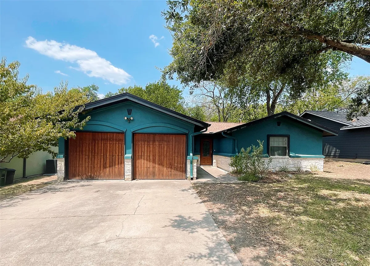 Building Photo - 7018 Crosswood Dr