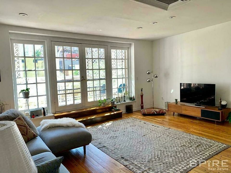 1st image of 1422 2nd Ave APT 4R