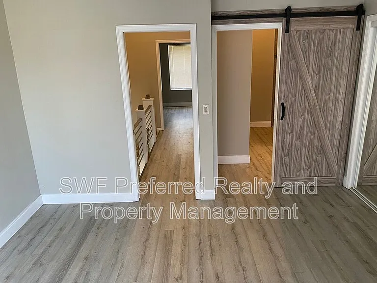 512 SE 43rd St #2 — Photo 8