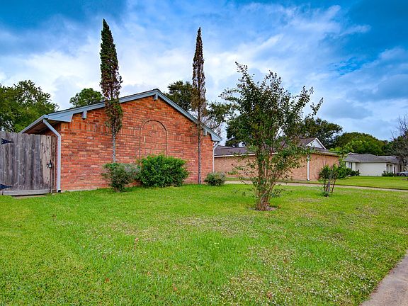 2nd image of 10007 Rustic Gate Rd