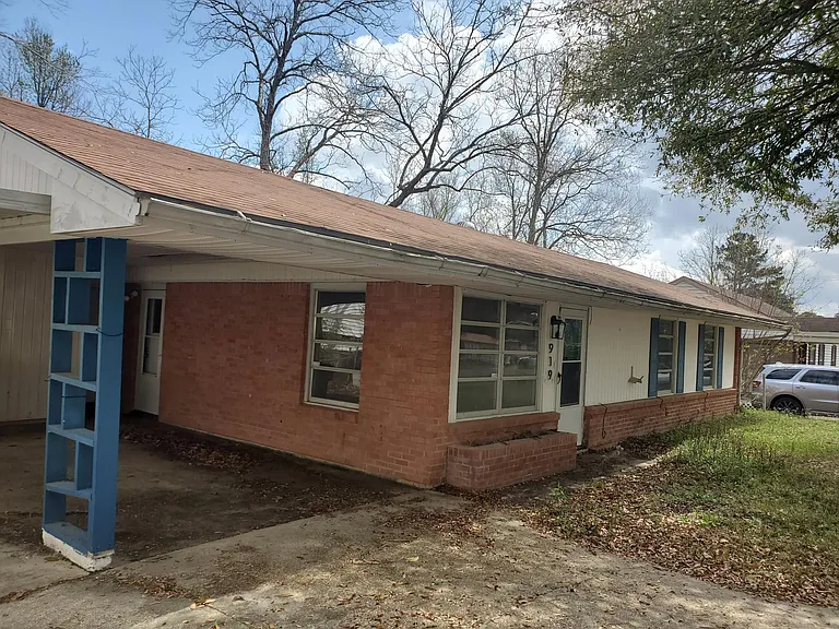 919 Kings Rd — Photo 3