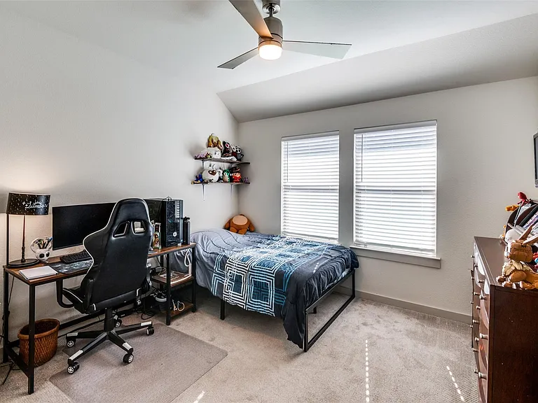 2728 Splendor Dr — Photo 8