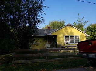 105 S 5th St, Marthasville, MO 63357