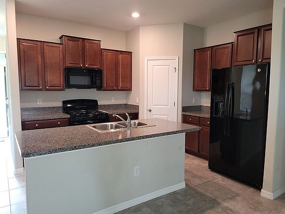 5th image of 21295 Southern Charm Dr